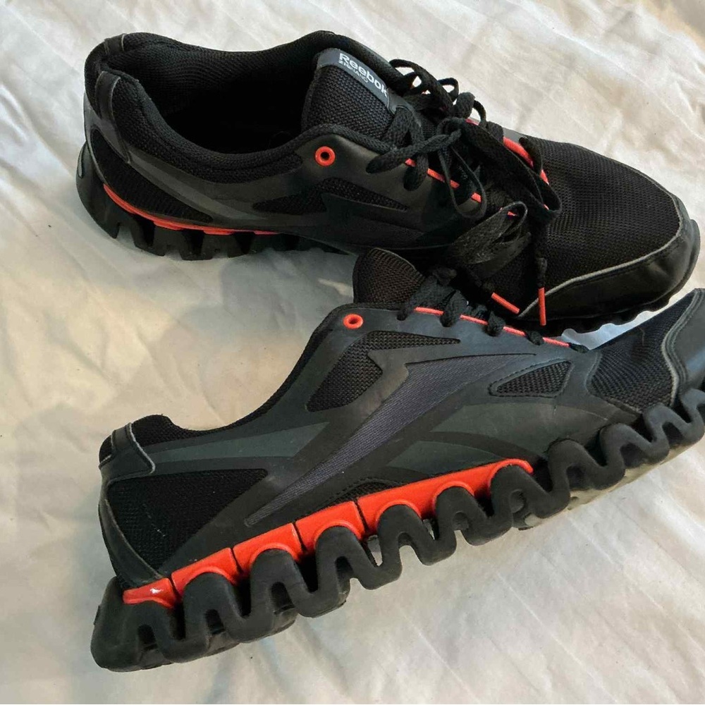 Reebok Zignano Men's Black and Orange Athletic Shoes